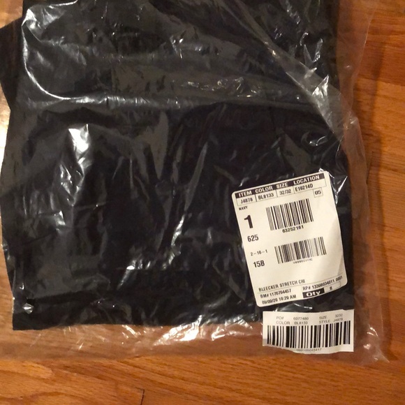 J. Crew Navy Blue Athletic flex-fit pants. 32x32 - Picture 6 of 7